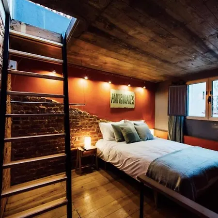 Unique Architecture House